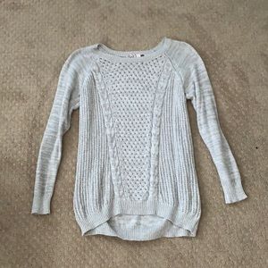 Light feathered grey knit sweater